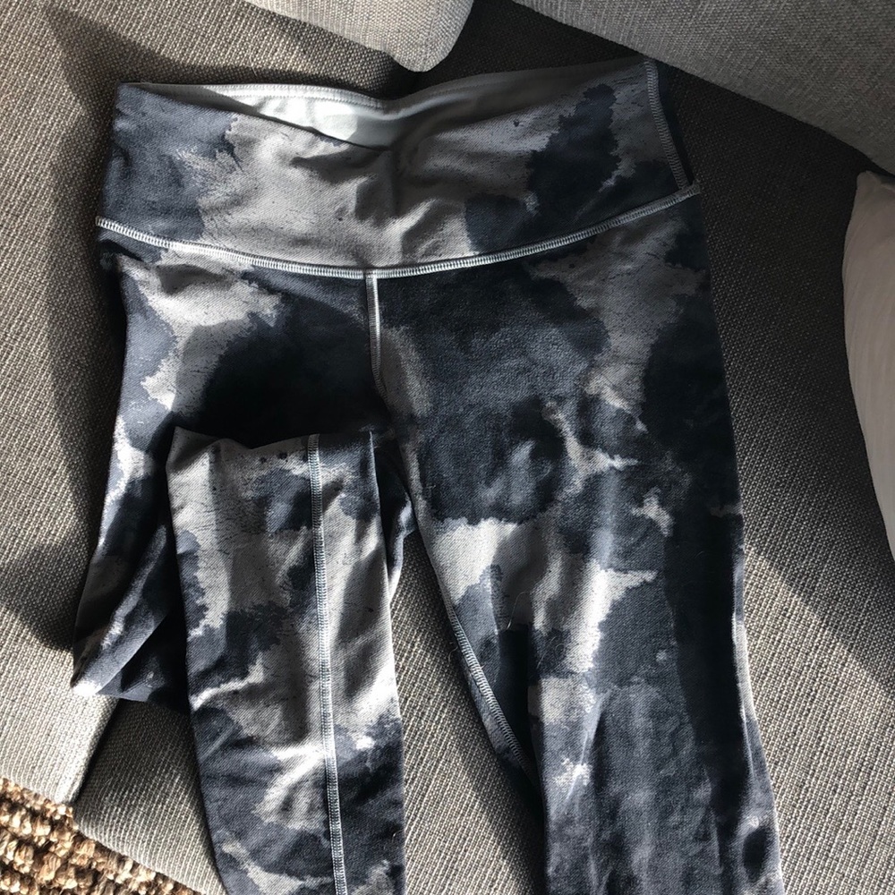 Lulu lemmon leggings